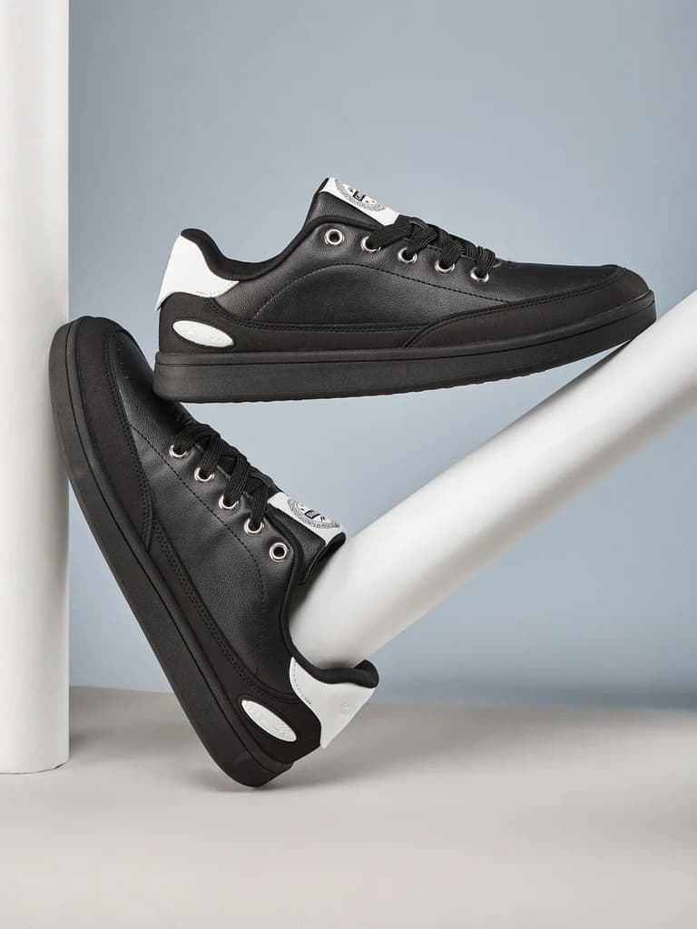 DRIPP Black Men's Sneakers