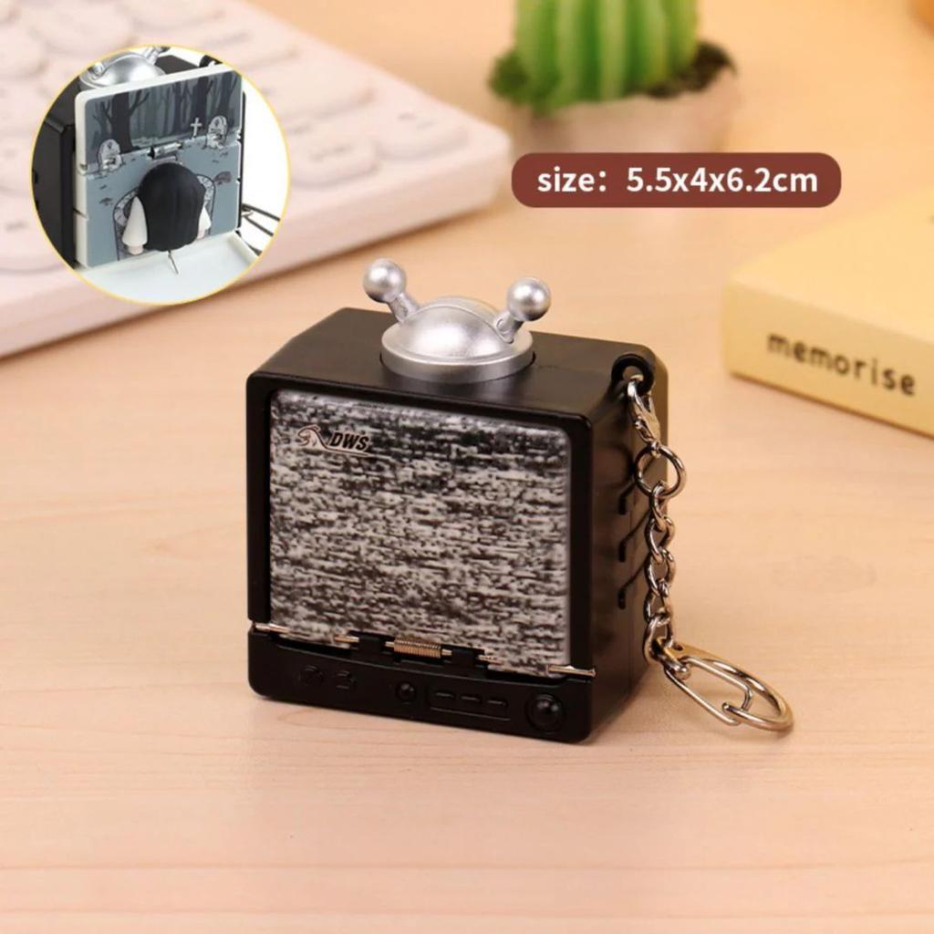 Jump Scare Box Keychain – Mini Stress Relief Surprise Toy — photo 3