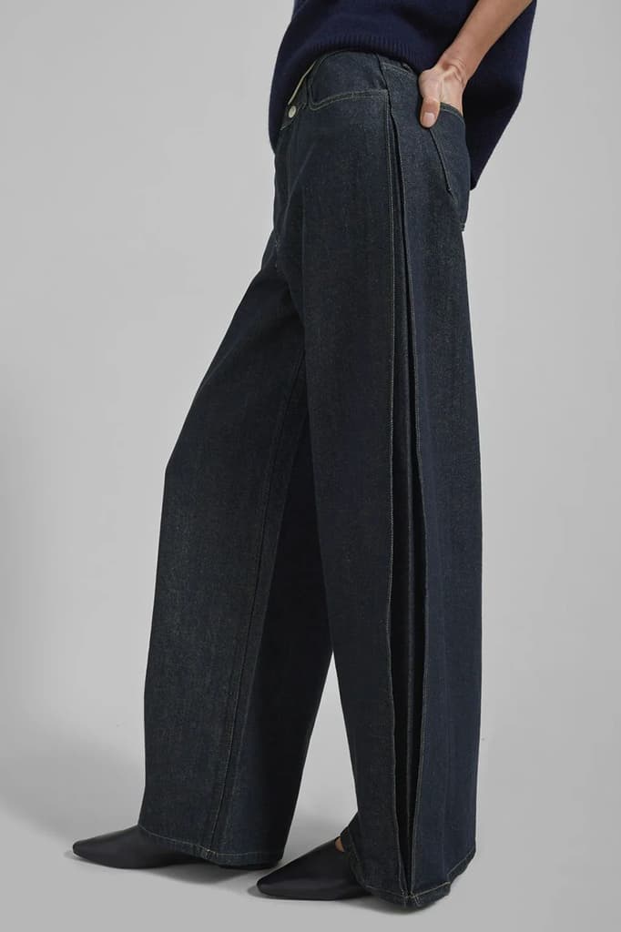 Denim-Inspired Pleated Pants — photo 3