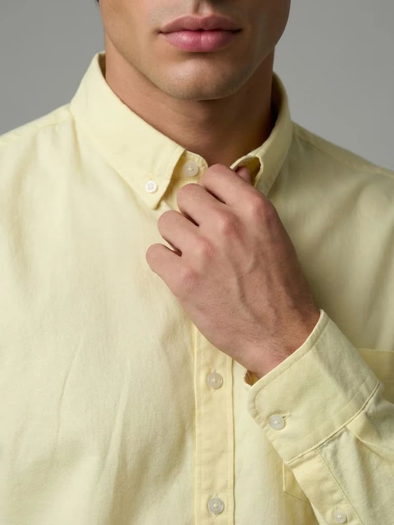 Men's Yellow Cotton Full Sleeve Regular Fit Solid Oxford Shirt With Button-Down Collar — photo 5