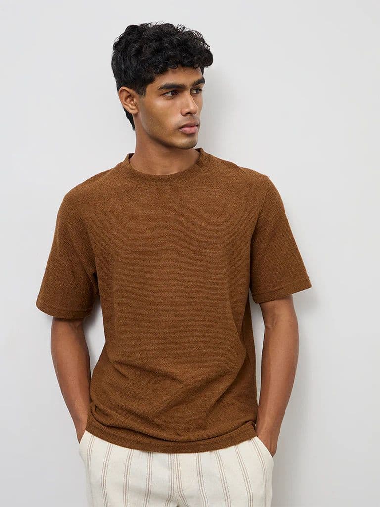 ETA Brown Textured Relaxed-Fit Cotton-Blend T-Shirt — photo 3