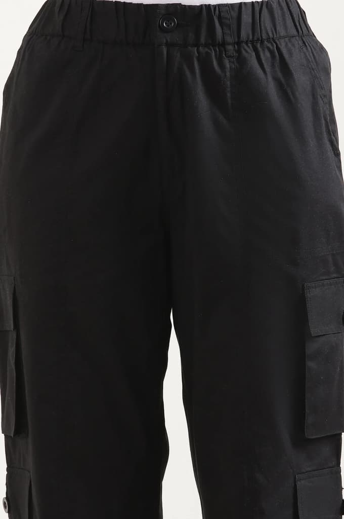 Black Solid Straight Fit Cotton Cargo Pants With Elasticated Waist — photo 6