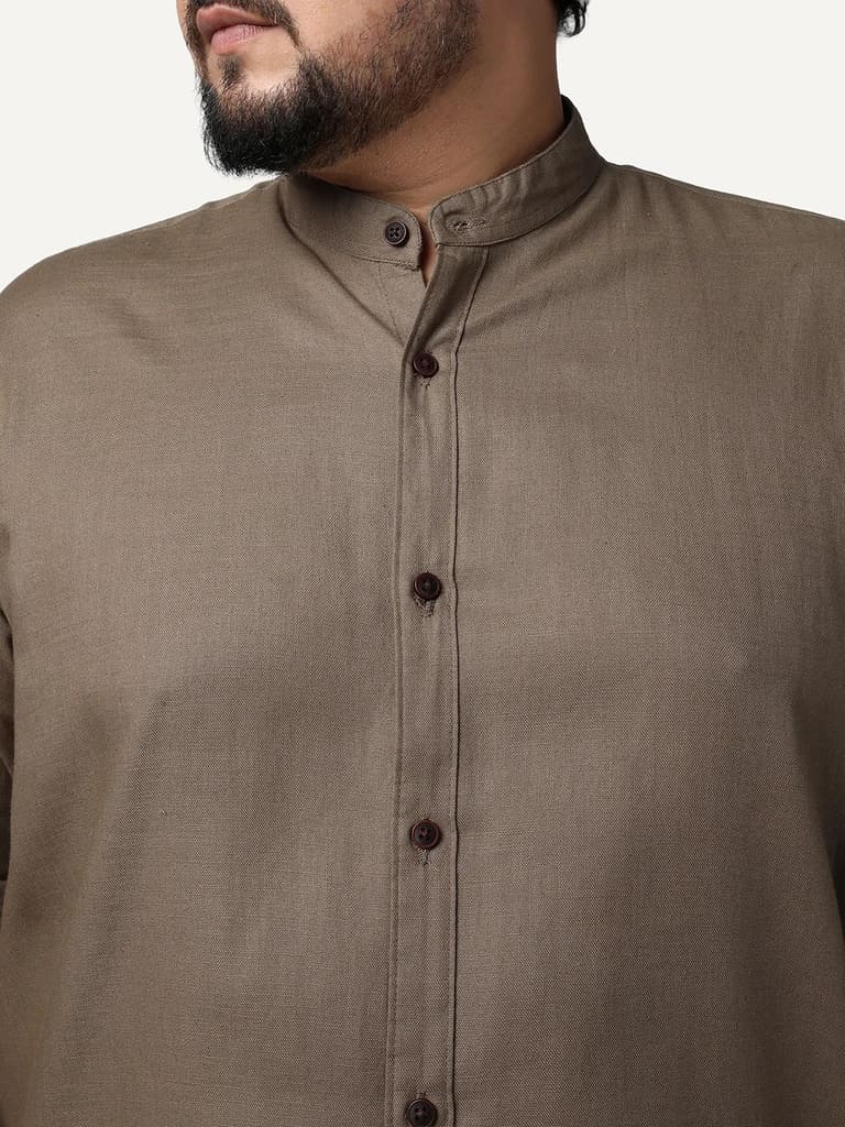 Plus Men's Coffee Linen Blend Full Sleeve Relaxed Fit Mandarin Collar Casual Solid Shirt — photo 5