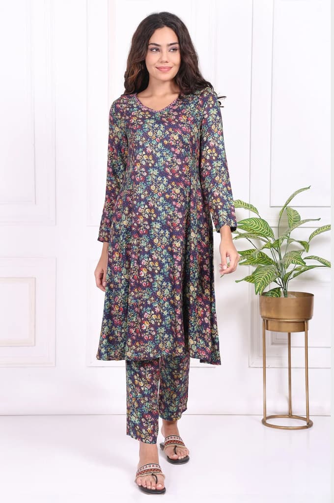 Multicolor Floral Printed Straight Rayon Kurta and Straight Pant Set — photo 2