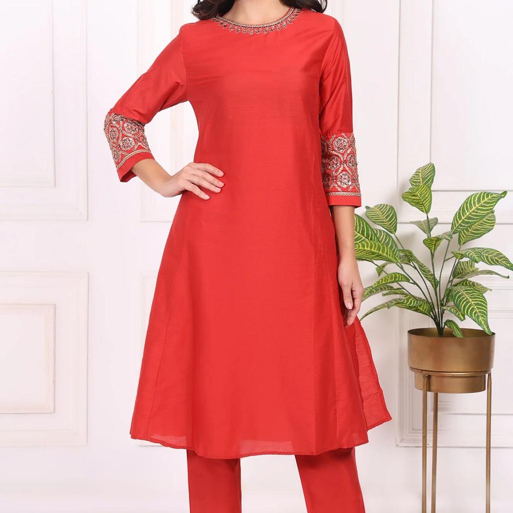 Red Solid Metallic Embroidered Straight Kurta