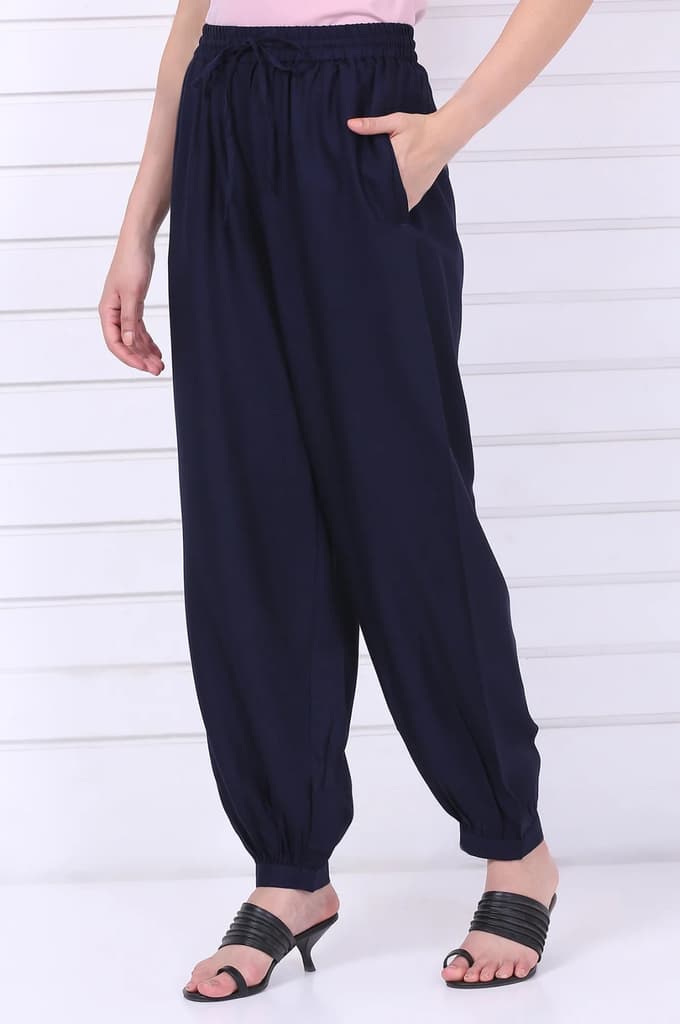 Navy Blue Solid Loose Fit Cropped Dhoti Pants — photo 3