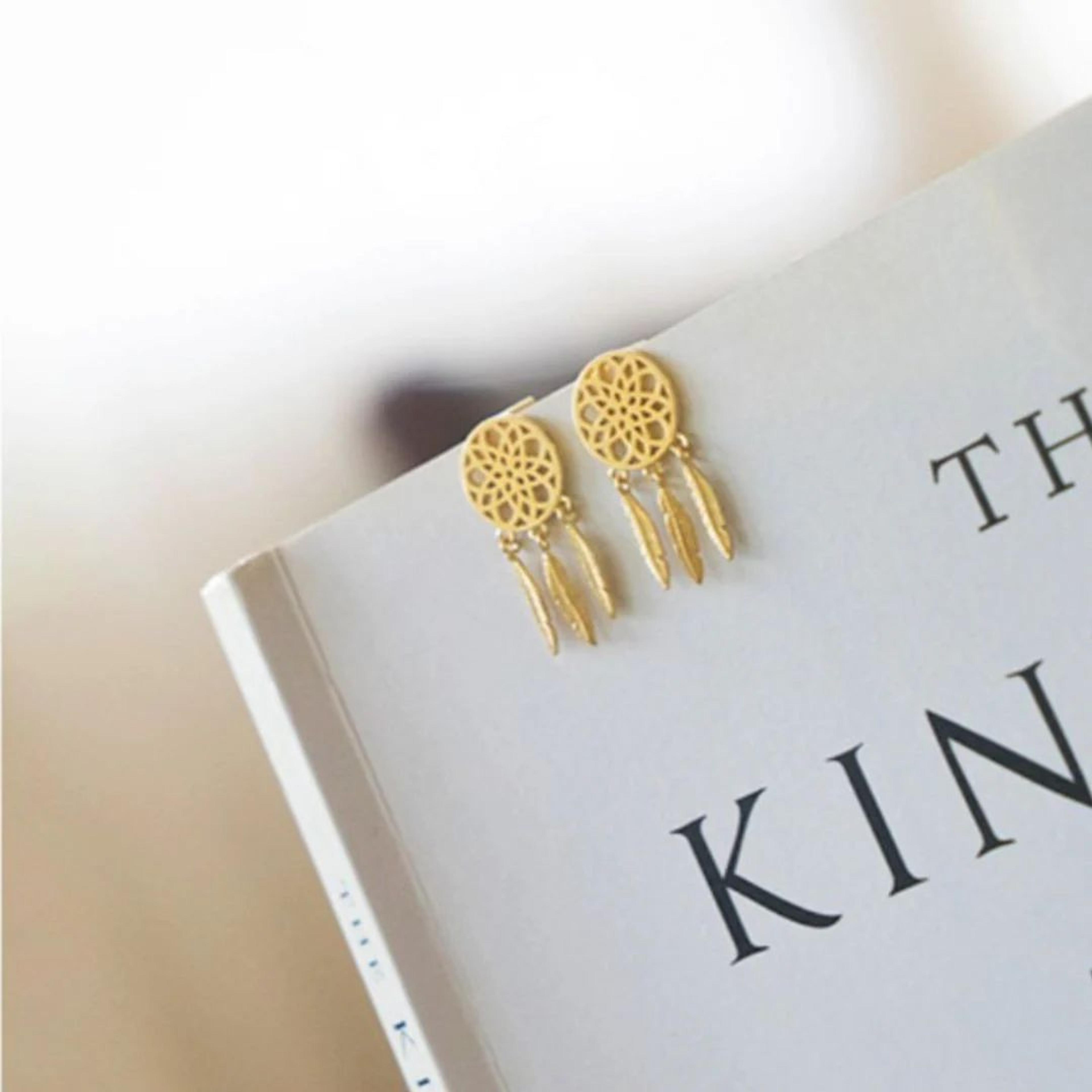 WhisperCatch – Mini Dreamcatcher Studs
