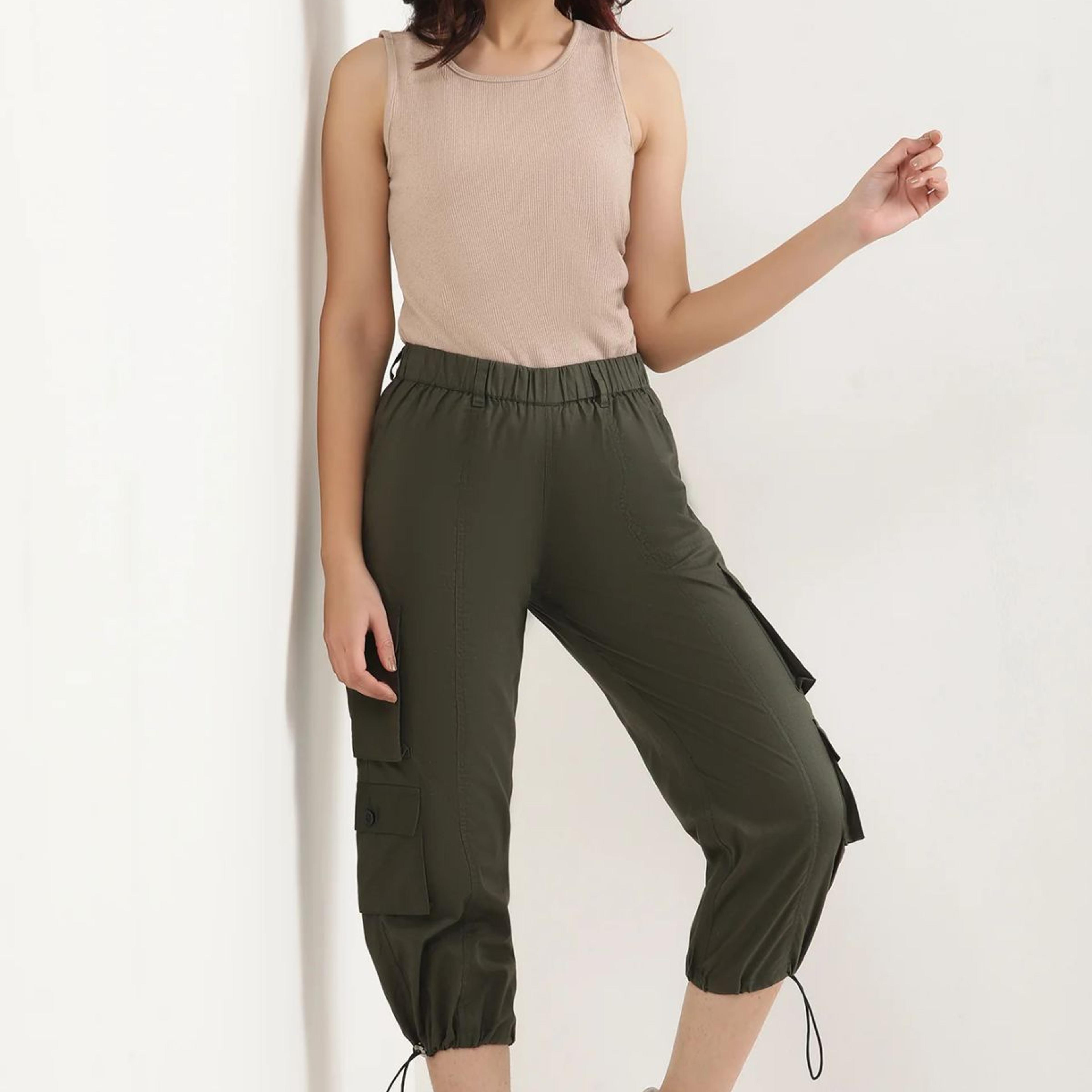 Muted Sage Green Solid Straight Fit Cotton Cropped Pants With Drawstring