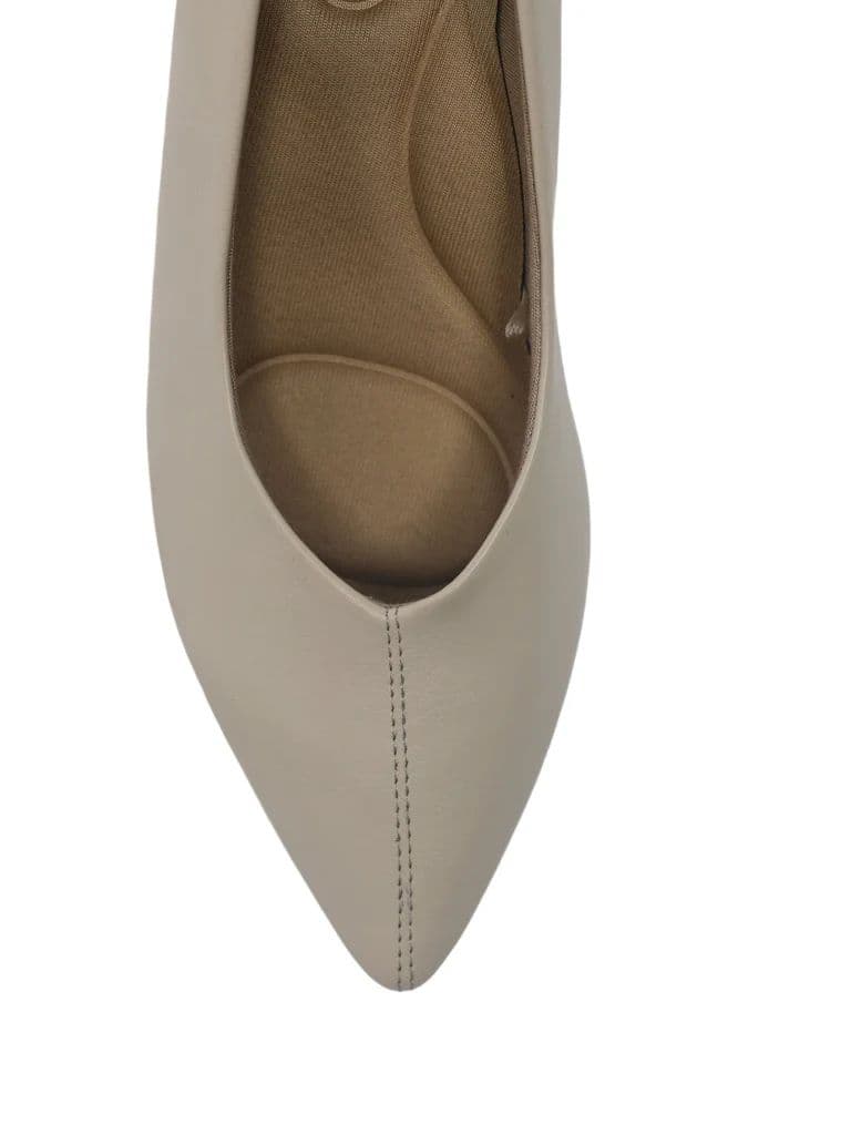 LUNA BLU Ivory Pointed Toe Pump Shoes — photo 4