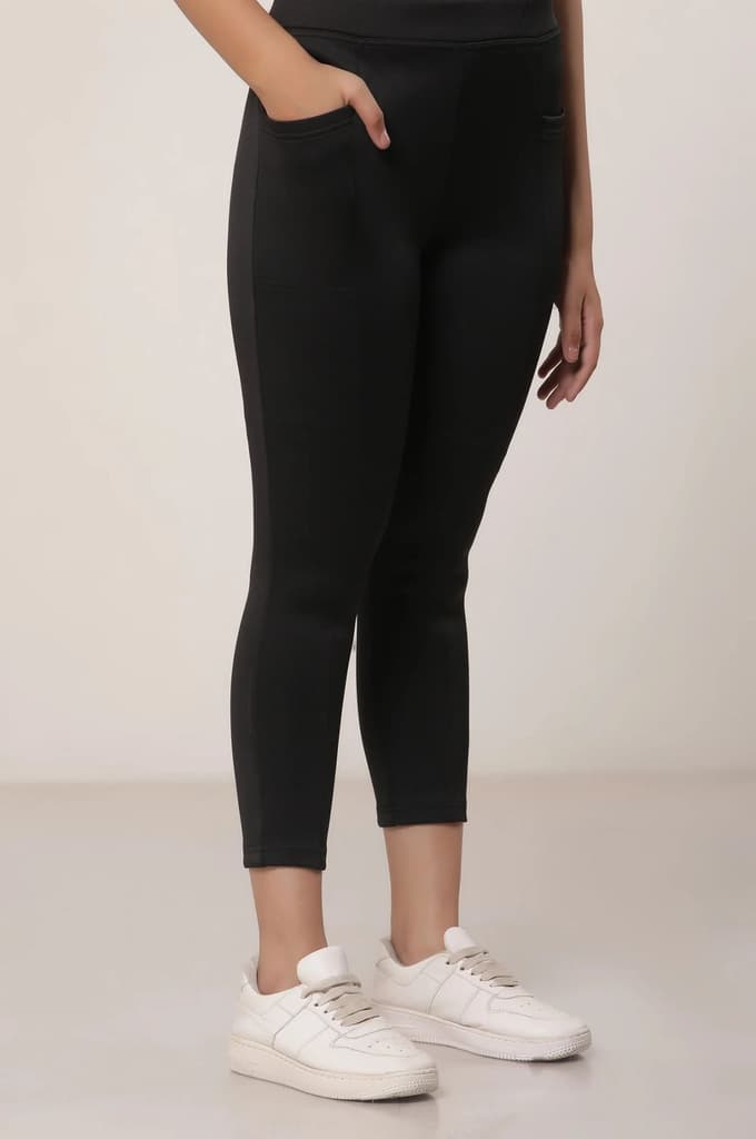 Black Solid Skinny Fit Calf Length Mid Rise Tights — photo 7