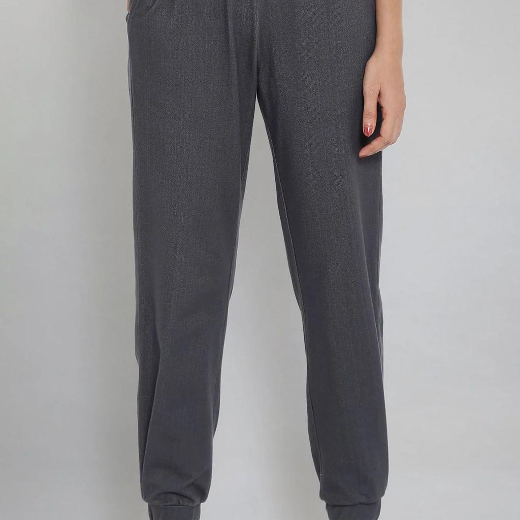 Grey Solid Tapered Cotton Joggers With Elasticated Waist