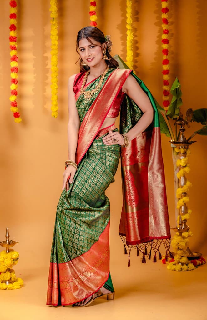 Mimosa Women's Woven Design Kanjivaram Style Art Silk Saree With Blouse Piece : SA00001609GRNFREE — photo 4