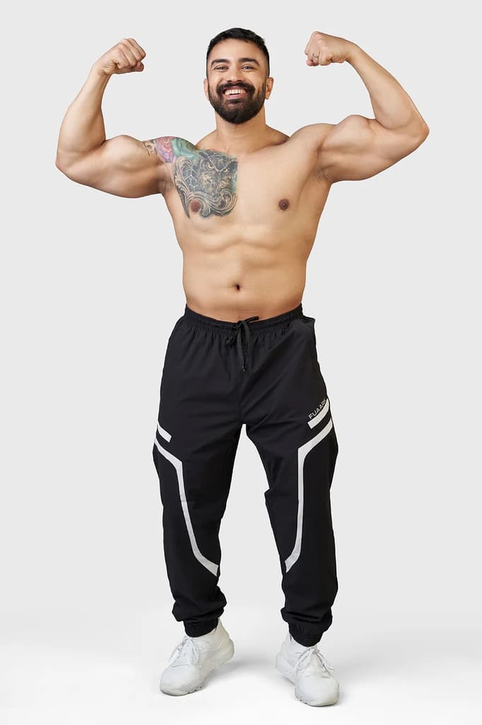 Momentum Joggers Black — S