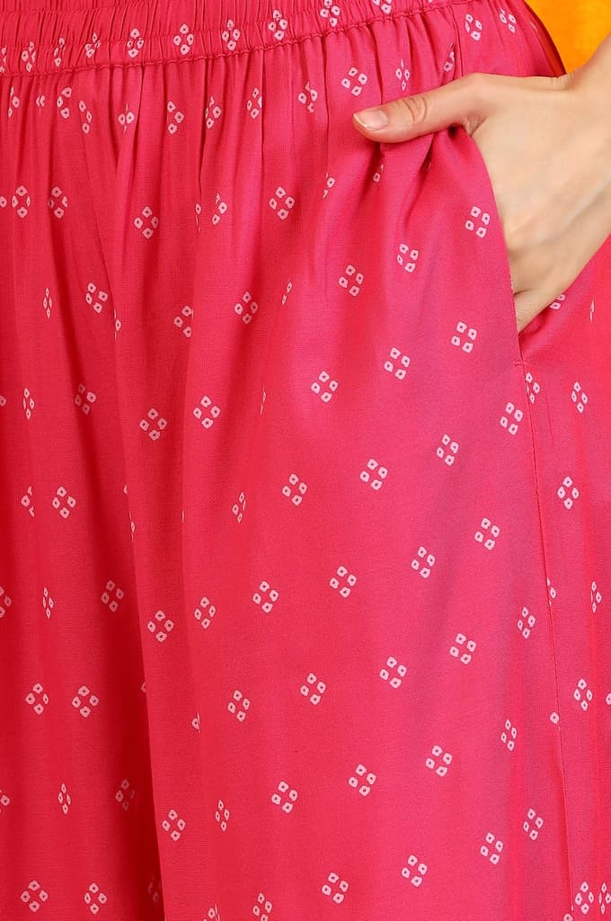 Pink Embroidered Chanderi Panelled Kurta, Cropped Pants and Dupatta Set — photo 9
