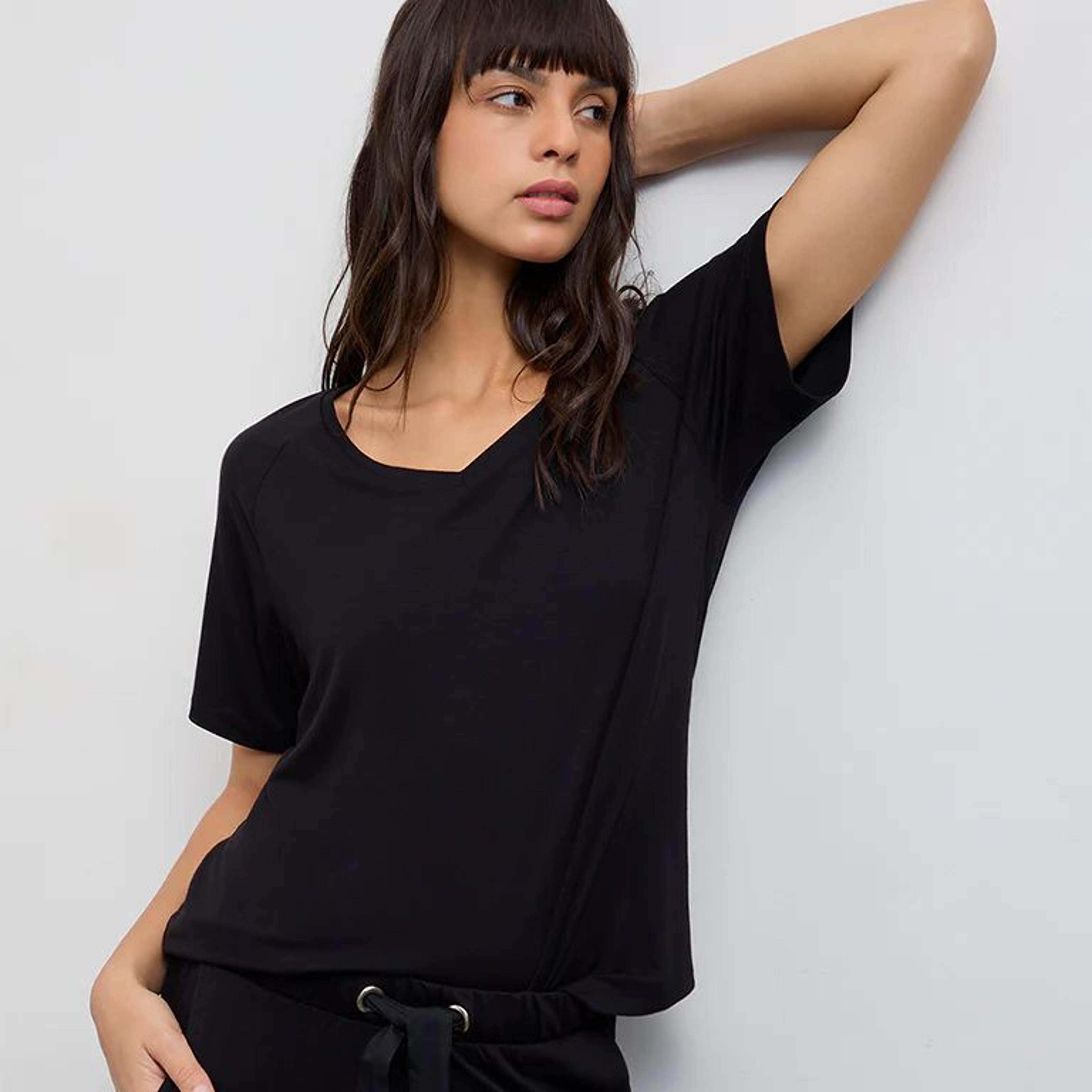 Wunderlove Black Solid T-Shirt