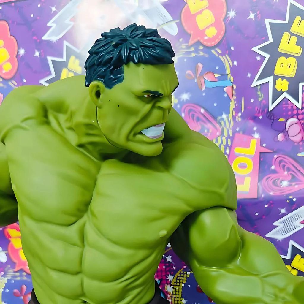 SuperHero Figurine | Dynamic Avenger Statue [33cm] — photo 3