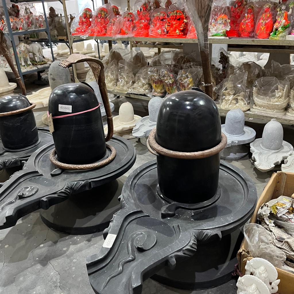 Black Vase with Pink Ribbon | Vase | Glass | Black and Pink
