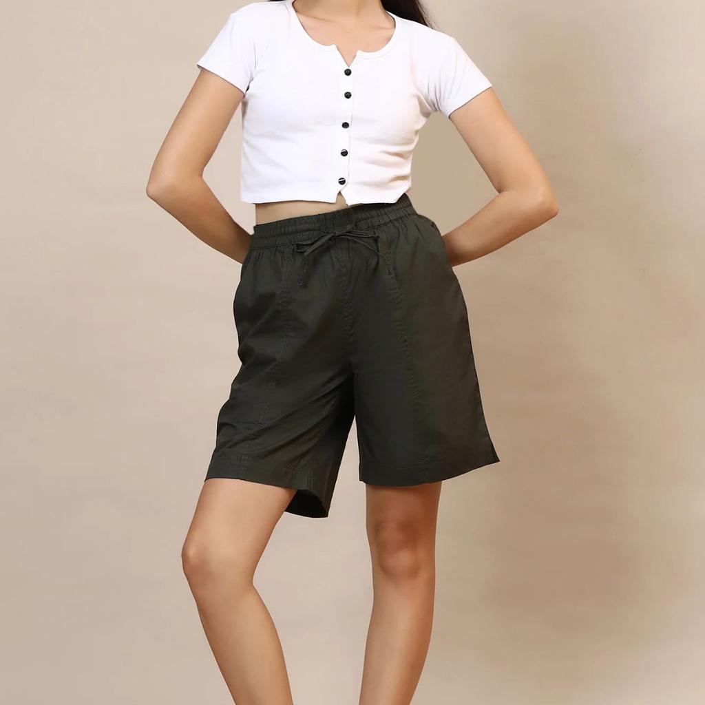 Dark Green Solid Loose Fit Cotton Shorts With Drawstring