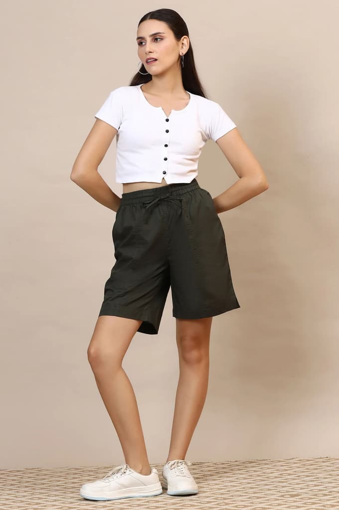 Dark Green Solid Loose Fit Cotton Shorts With Drawstring