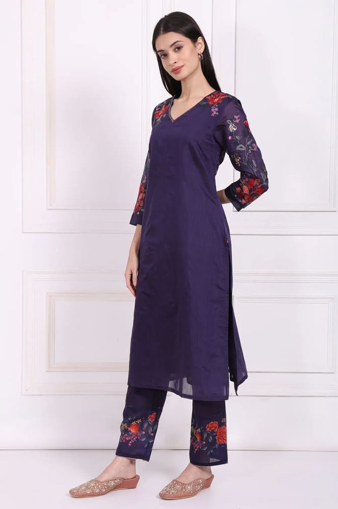Purple Embroidered Straight Kurta with Straight Pant and Dupatta Set — photo 4