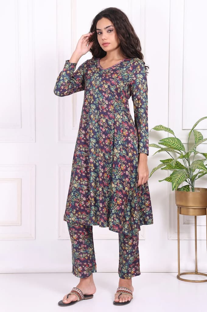 Multicolor Floral Printed Straight Rayon Kurta and Straight Pant Set — photo 4