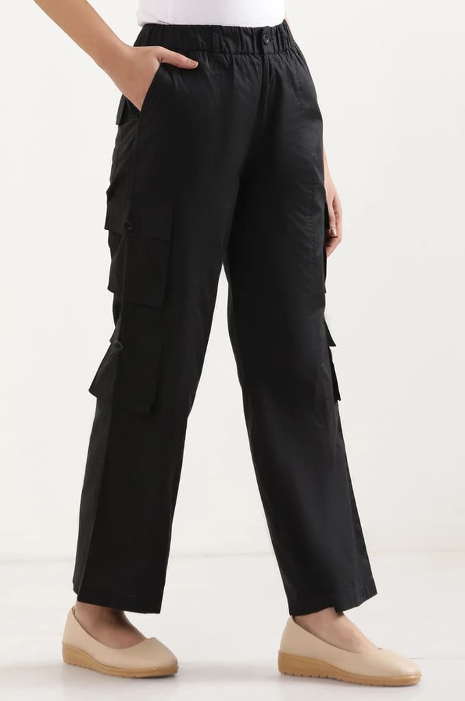 Black Solid Straight Fit Cotton Cargo Pants With Elasticated Waist — photo 5