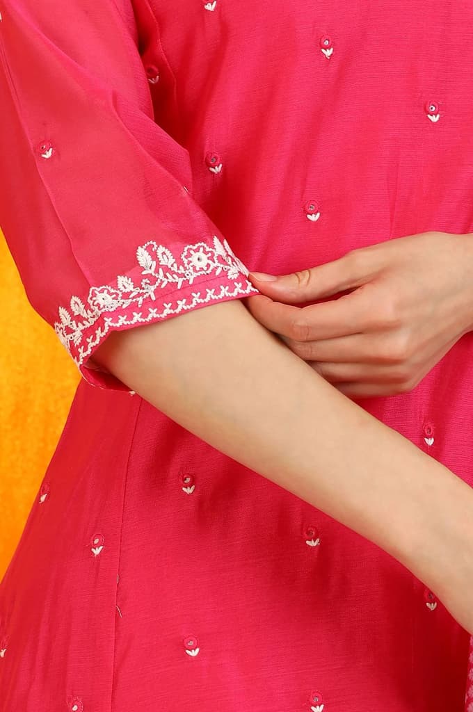 Pink Embroidered Chanderi Panelled Kurta, Cropped Pants and Dupatta Set — photo 7