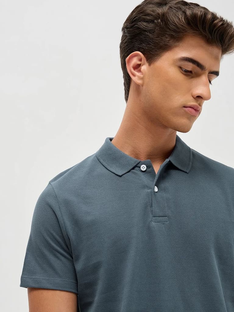 Men's Dark Grey Solid Regular Fit Half Sleeve Cotton Polo T-Shirt — photo 5