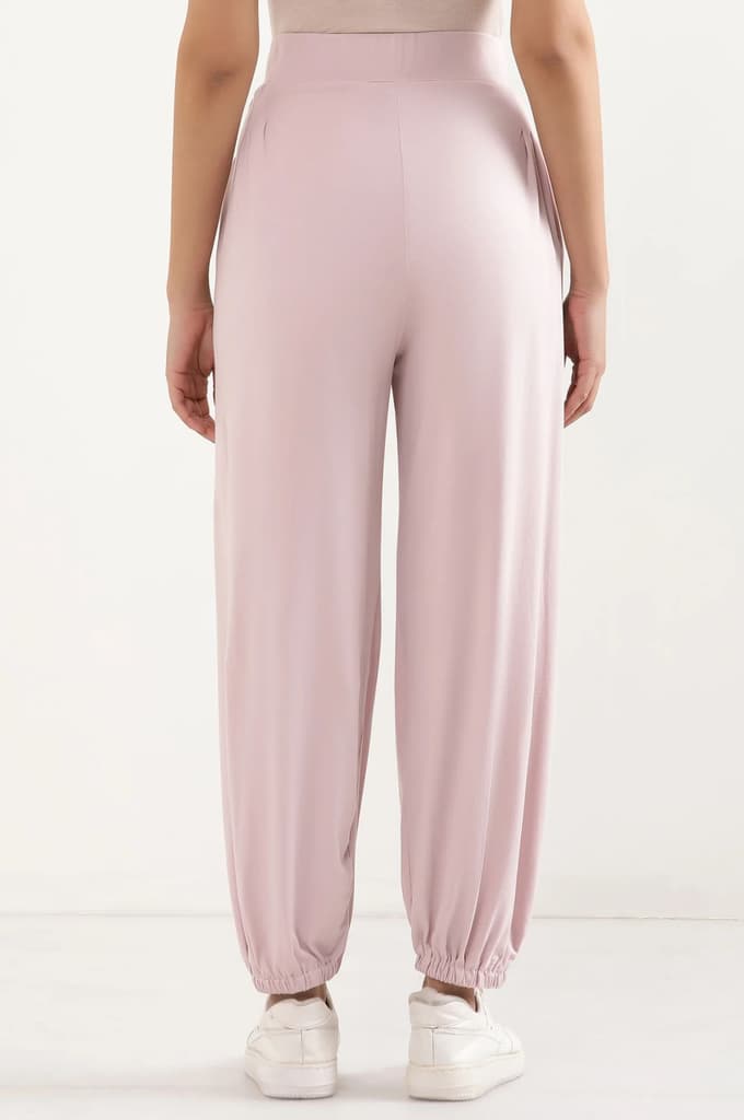 Light Pink Solid Loose Fit Pants With Pleated Detail — photo 4