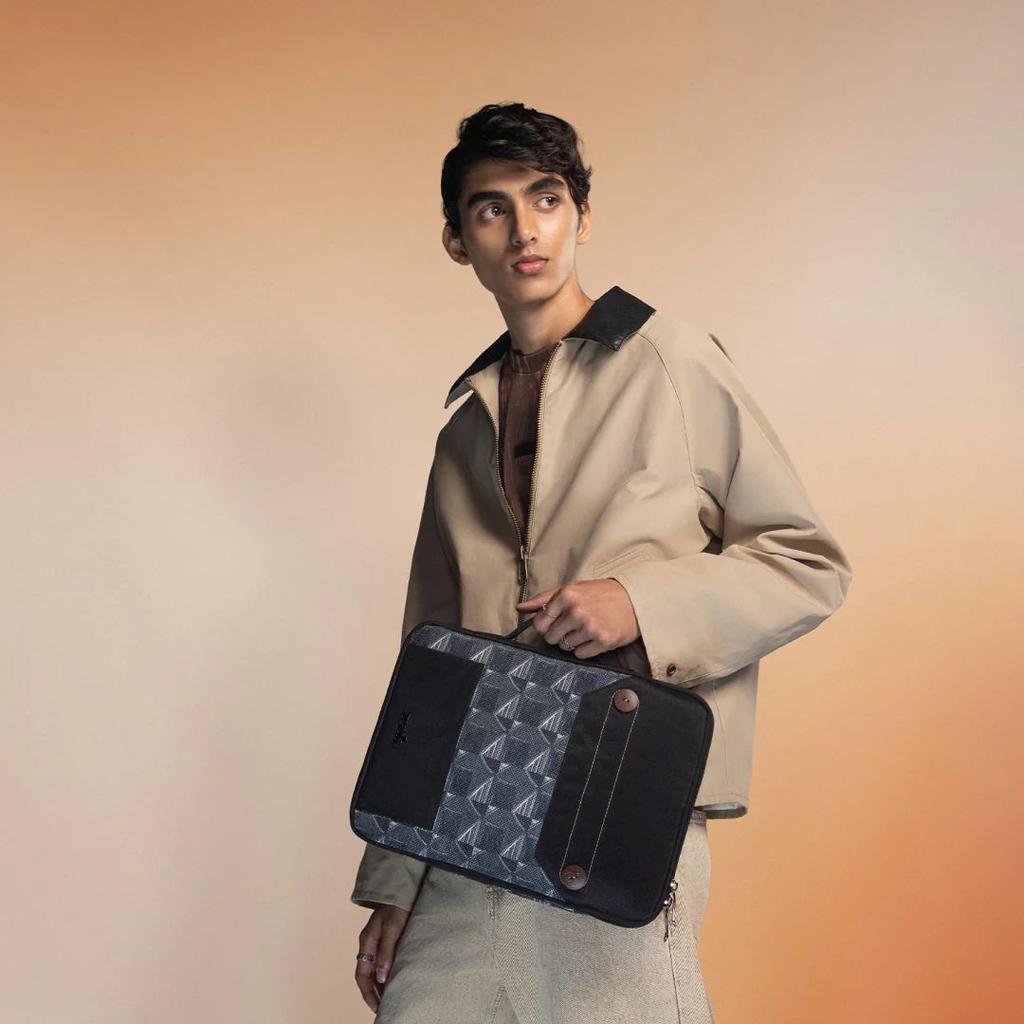 Kochi Carbon Urban Laptop Sleeve - 14inch (Black)
