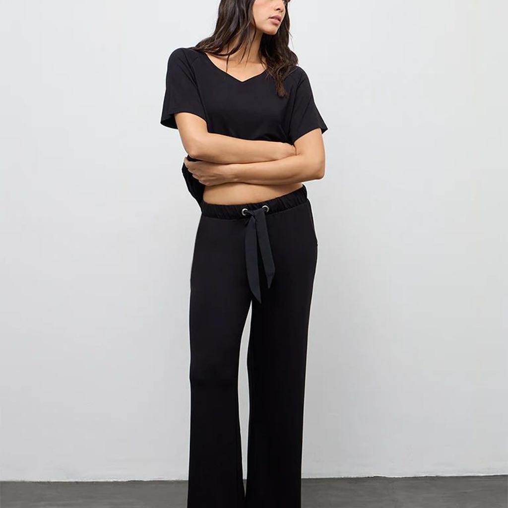 Wunderlove Black Solid High-Rise Pants