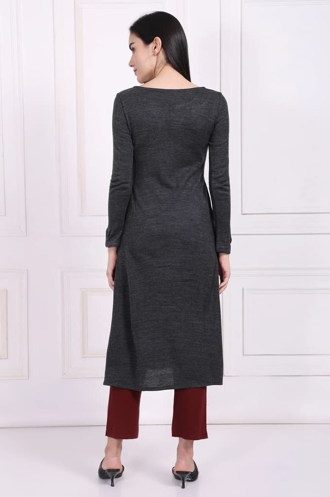 Grey Embroidered A-Line Acrylic Winter Kurta — photo 5