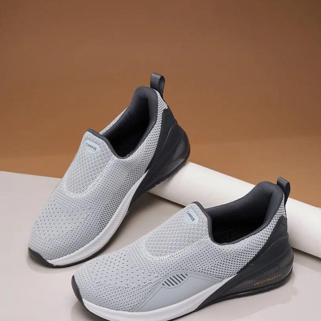 CROWD Grey Men's Walking Shoes