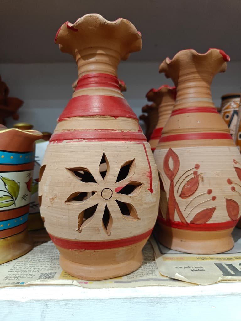 Vase with Design | Ceramic | Brown | Red