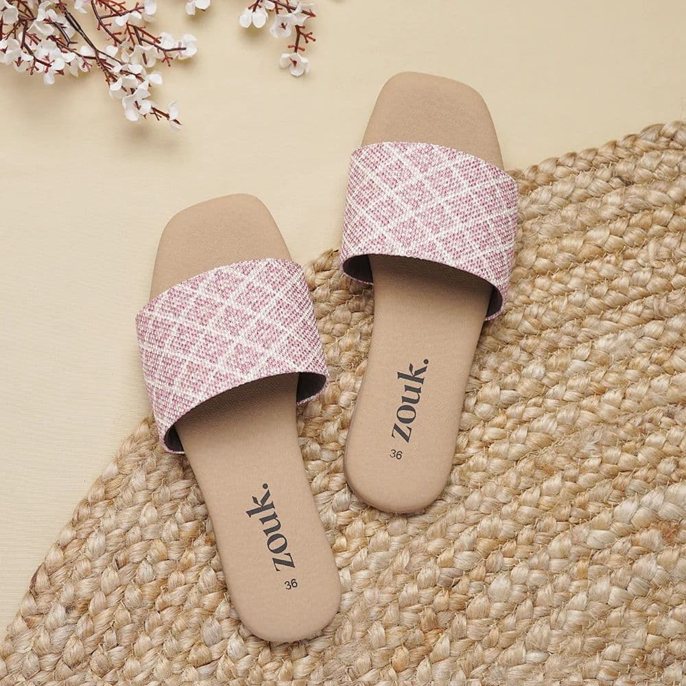 Chamoli Motif Casual Flats — photo 5