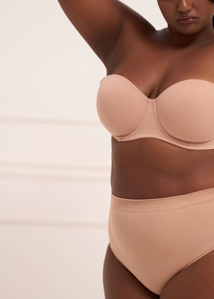 All Day Hold Strapless Bra - Underwired Lightly Padded Bra with Demi Cups — photo 5