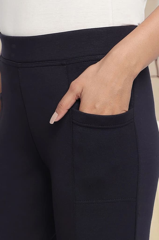 Black Solid Mid Rise Tights in Calf Length — photo 7