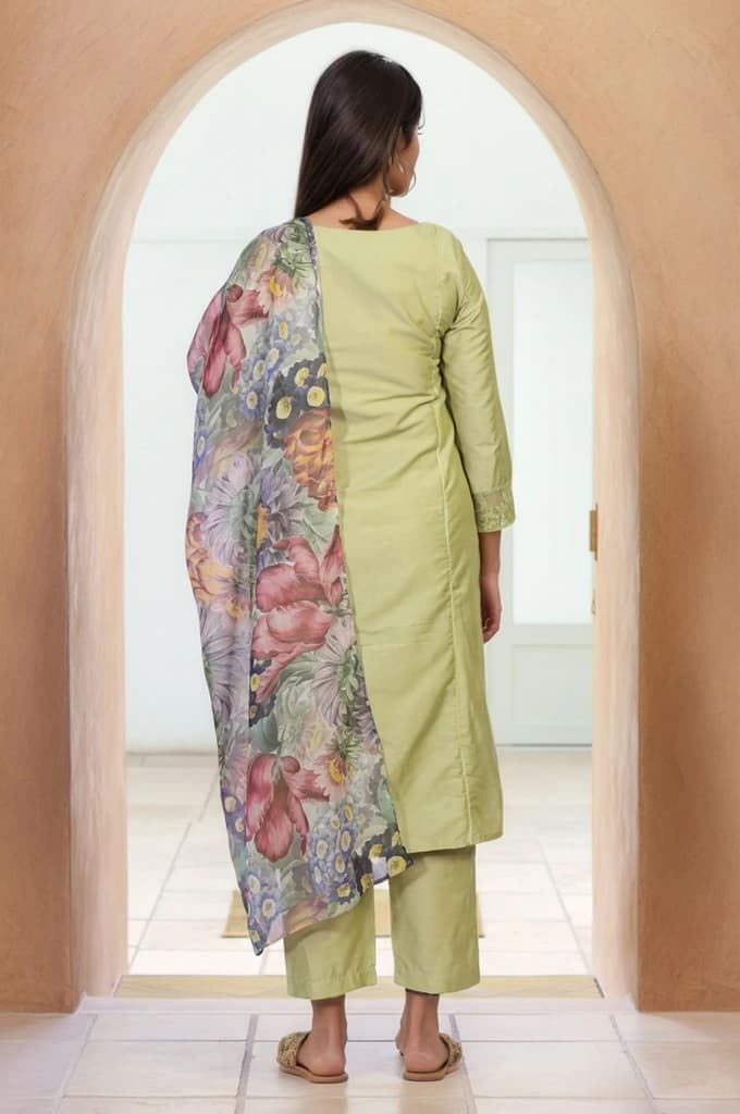 Light Green Solid Lace Trim Straight Kurta with Straight Pant and Dupatta Set — photo 5