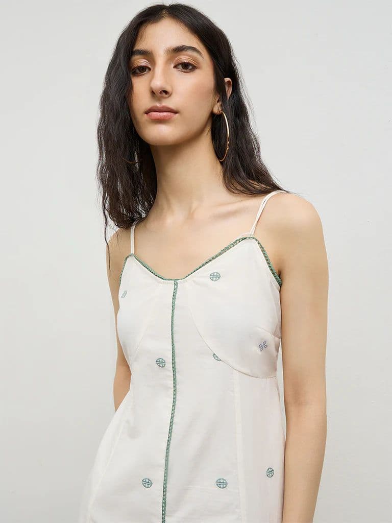 Bombay Paisley Off-White Embroidered Cotton A-Line Dress — photo 3
