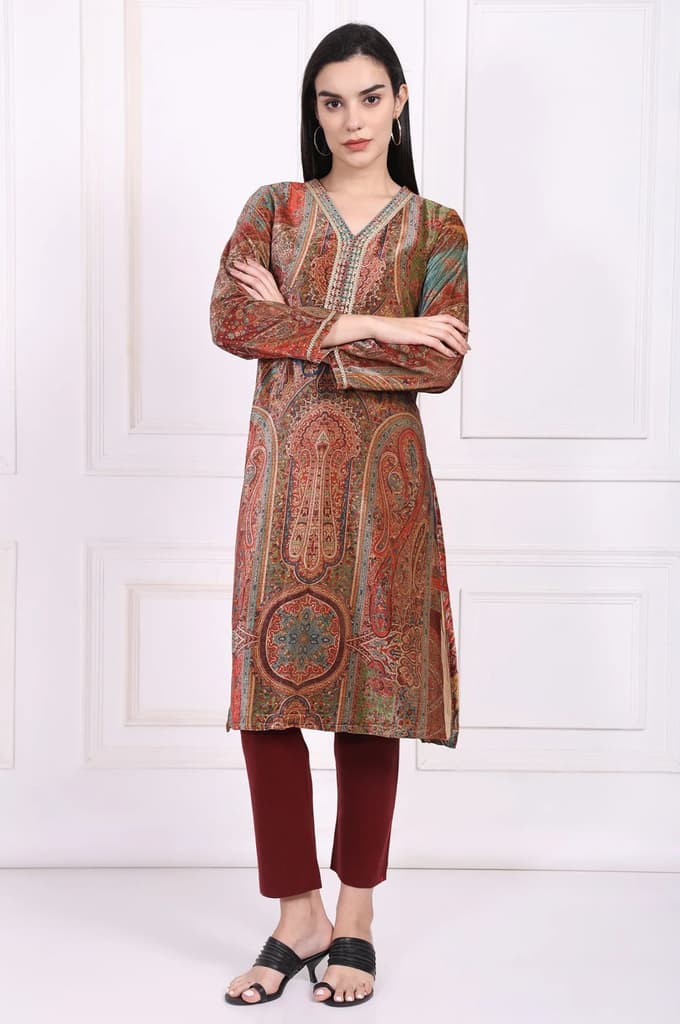Maroon Paisley Embellished Straight Kurta — photo 2