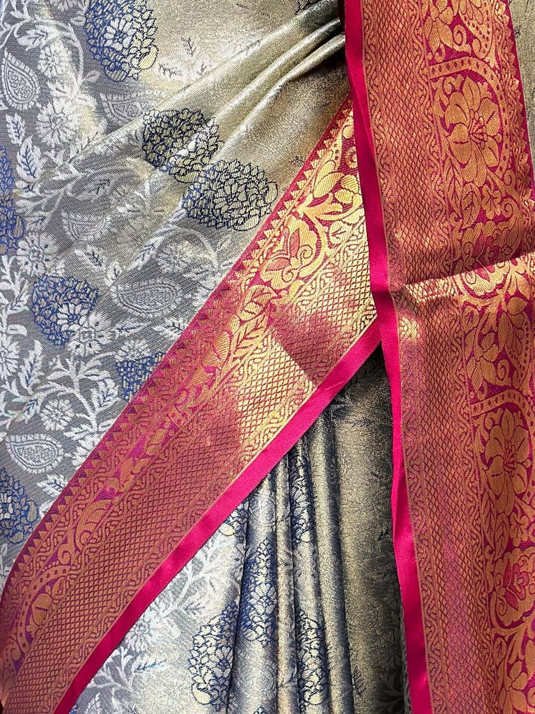 MIMOSA Women's Woven Design Kanjivaram Style Art Silk Saree with Blouse Piece - Navy Blue (SA00002476NVFREE) — photo 6