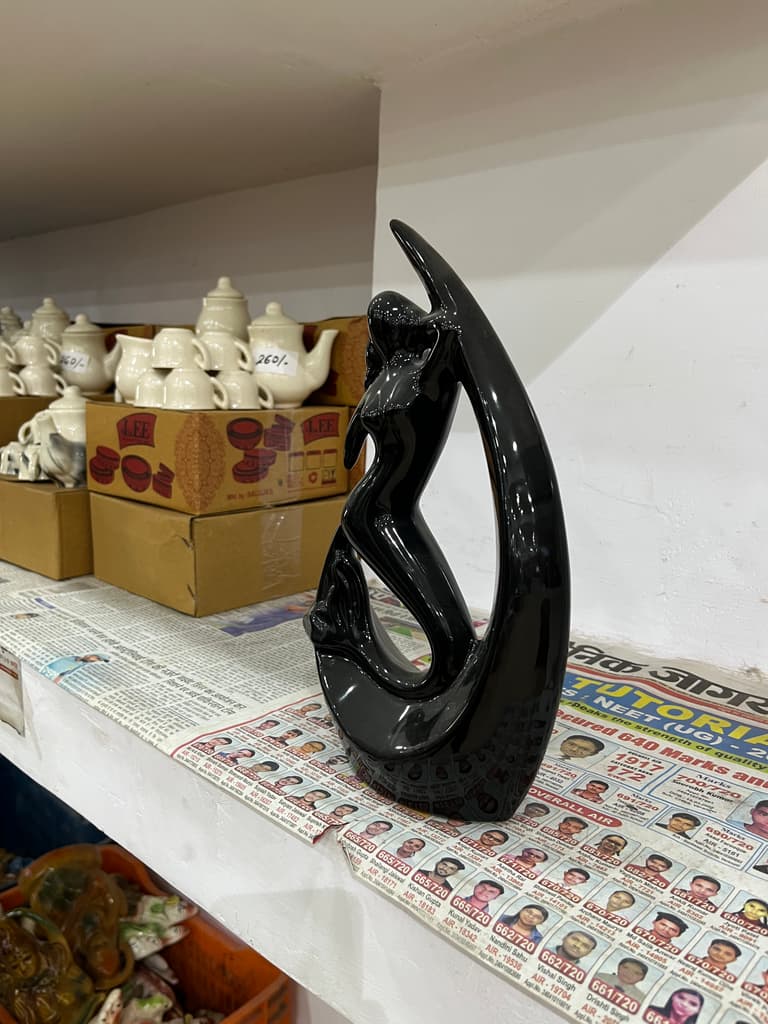 Black Cat Statue | Sculpture | Glass | Black
