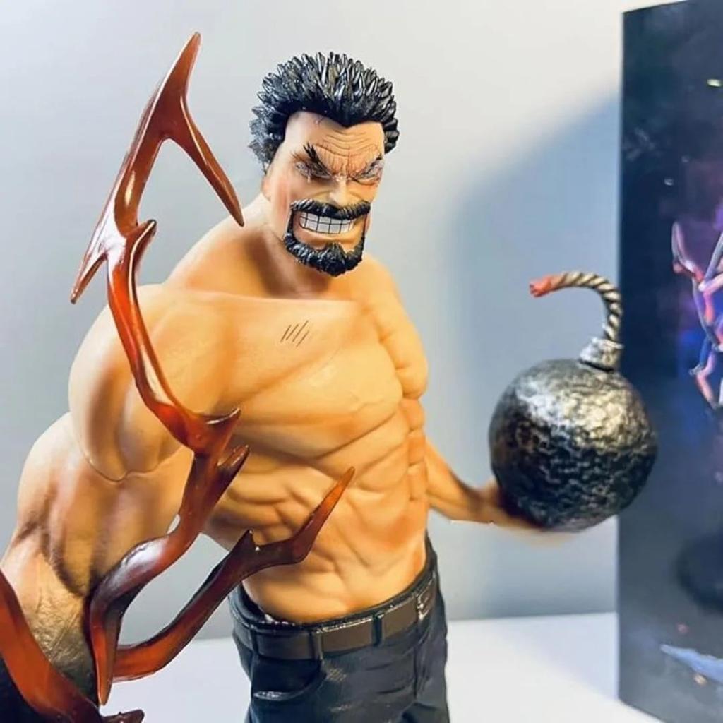 Monkey D. Garp – Battle Edition Action Figure (25.5cm) — photo 2