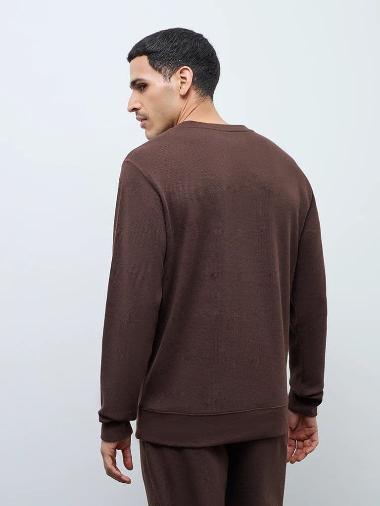 WES Lounge Brown Waffle-Textured Regular-Fit Cotton T-Shirt — photo 5