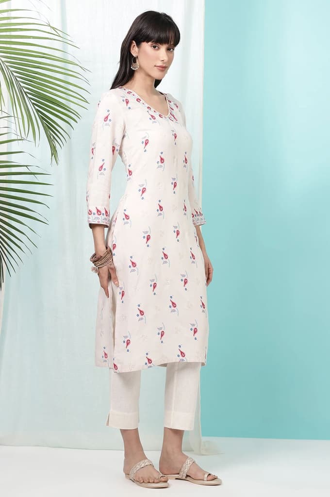Off-White Floral Printed Rayon Straight Kurta — photo 7