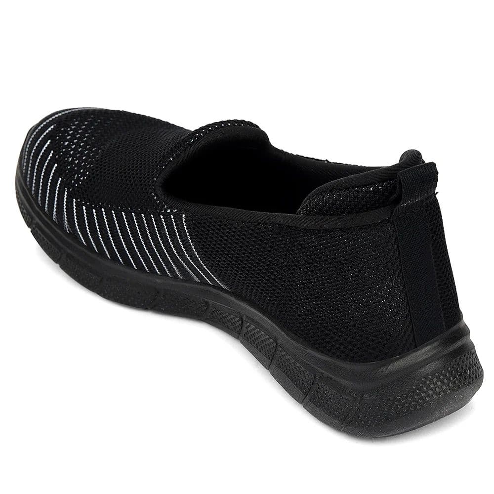 Leap7x Black Sports Non Lacing Walking Shoes For Women GHD-8 By Liberty — photo 5