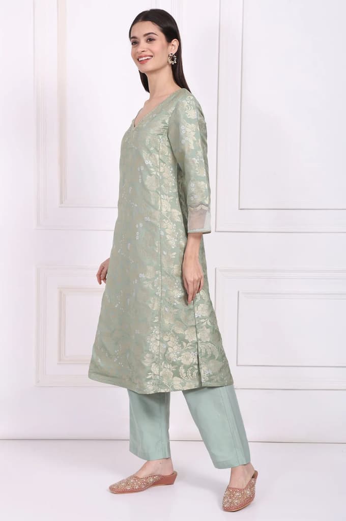 Green Embellished Straight Jacquard Kurta with Straight Pant and Dupatta Set — photo 4
