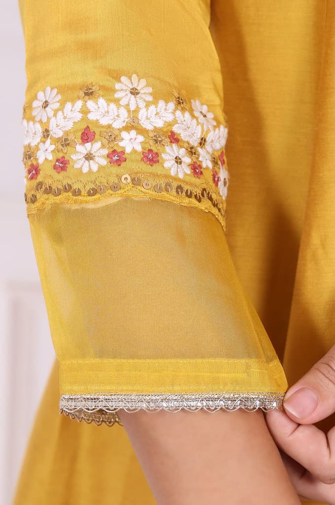 Yellow Embroidered Straight Kurta, Pants and Dupatta Set — photo 7
