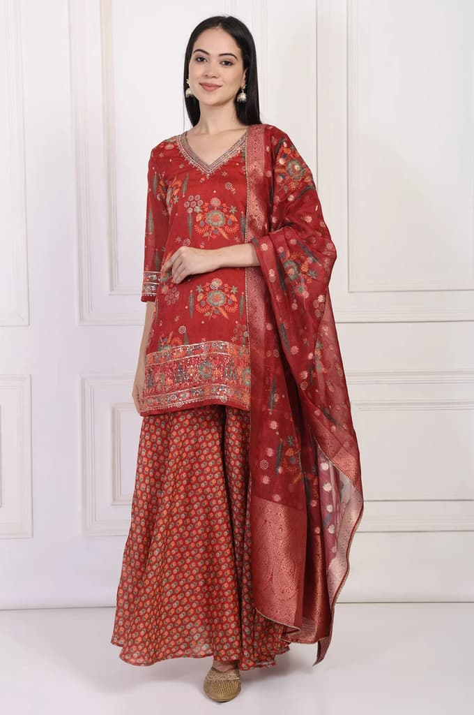 Red Embroidered Straight Jacquard Kurta with Sharara and Dupatta Set — photo 3