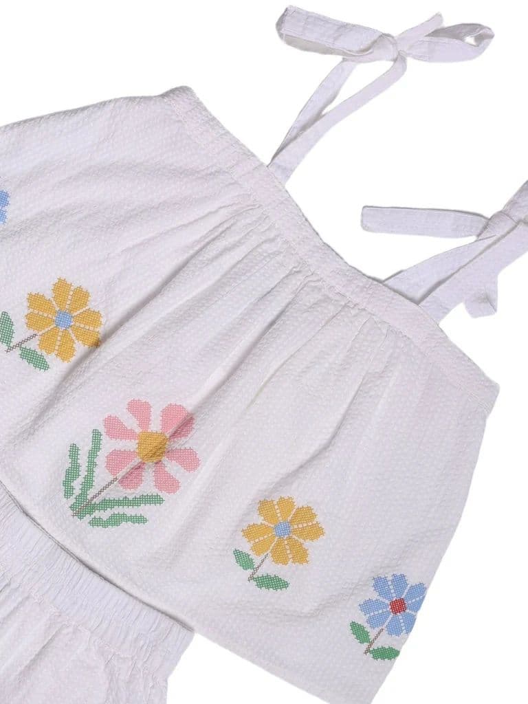 Y&F Kids Girls White Floral Embroidered Cotton Top and Shorts Set — photo 5